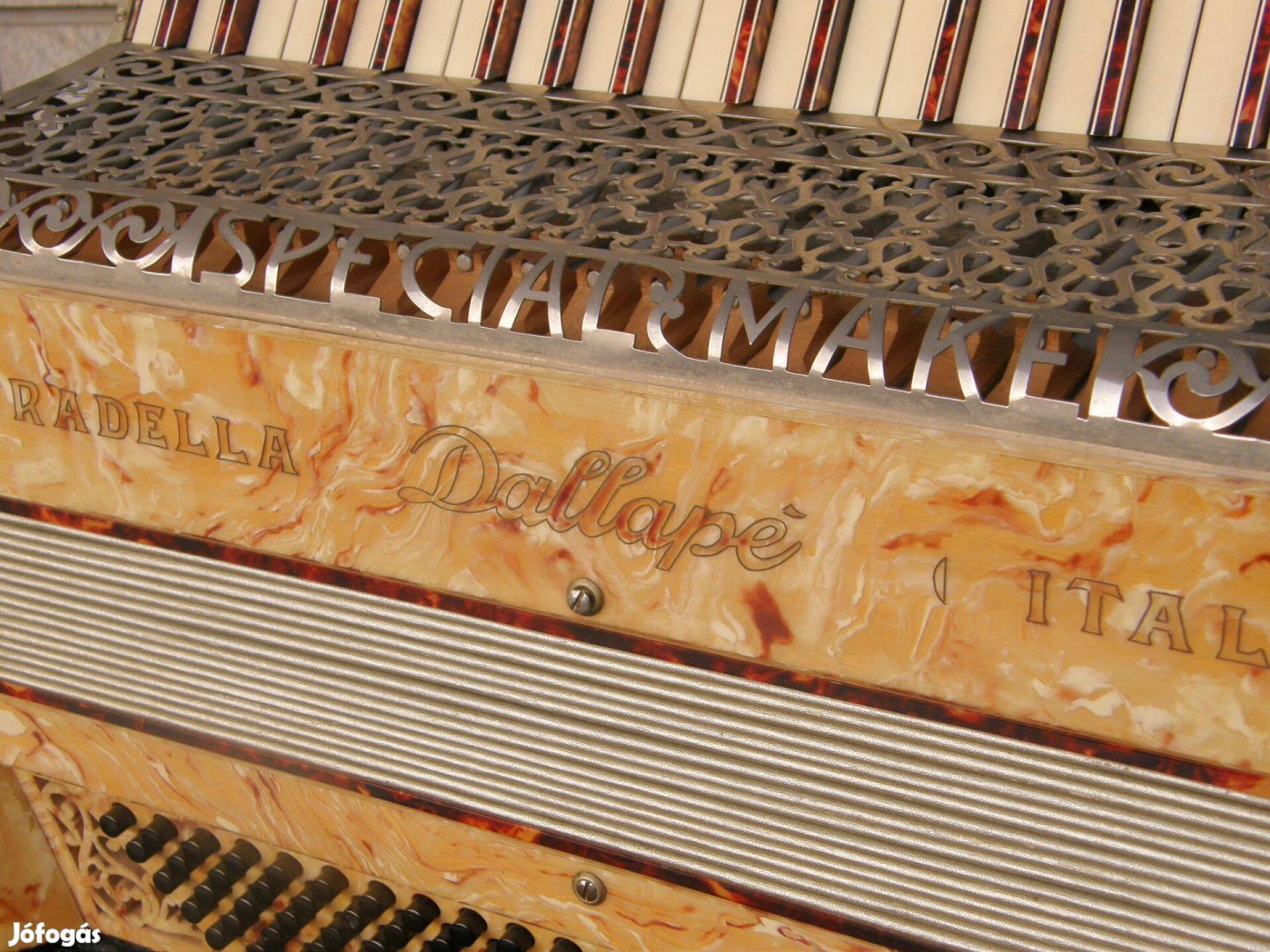 Dallape antik gönyörű 120 bassz. harmonika tangóharmonika