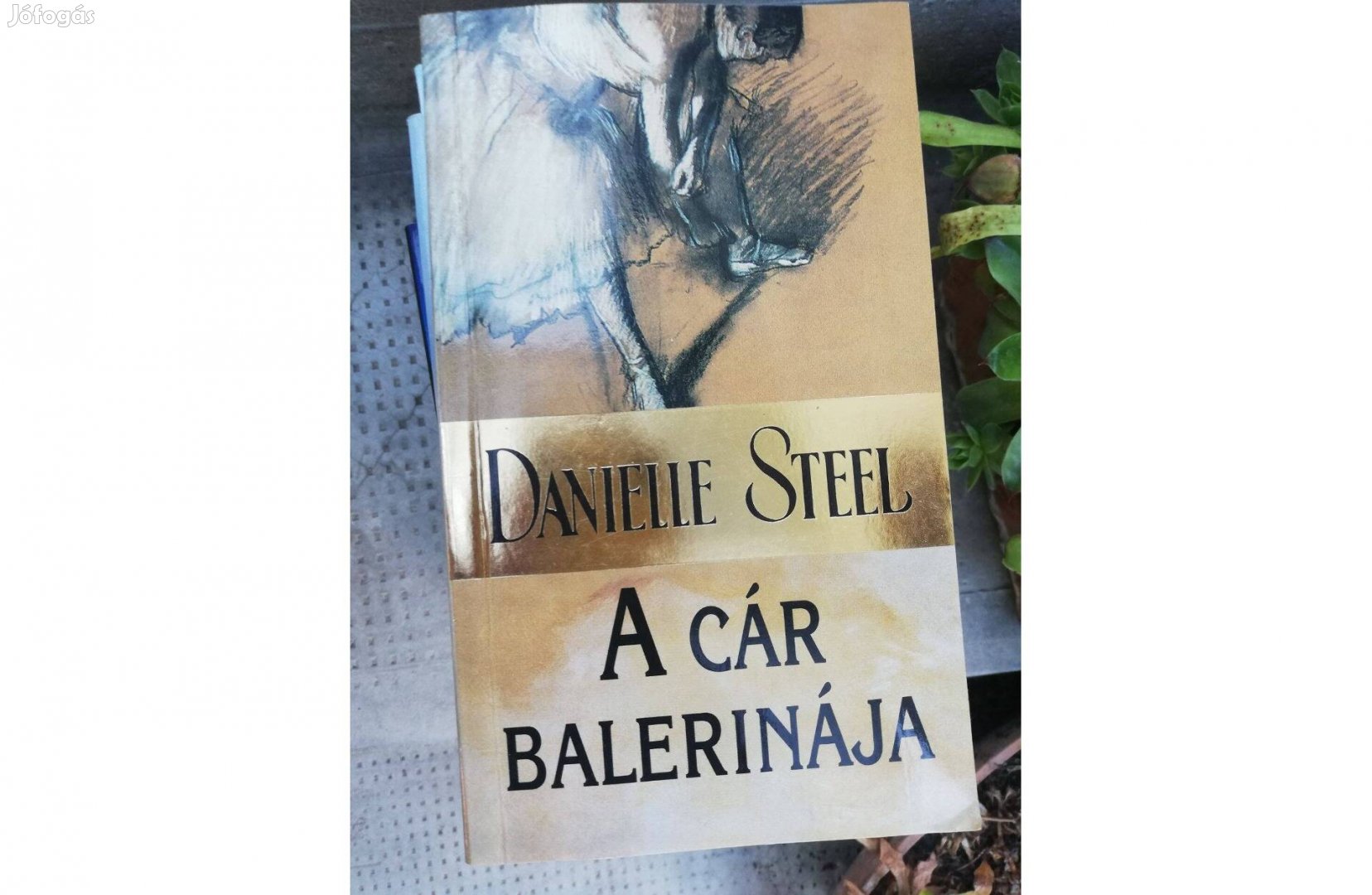 Danielle Steel - A cár balerinája c. könyv 500 forintért eladó