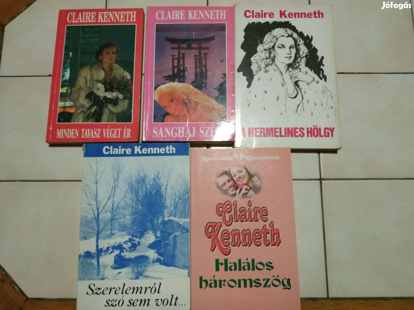 Danielle Steel és Claire Kenneth könyvek 500 Ft/ db