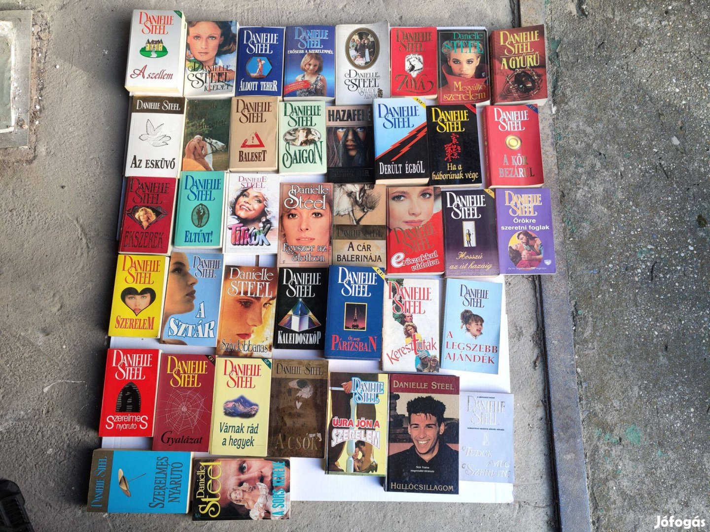 Danielle Steel könyvek 6000