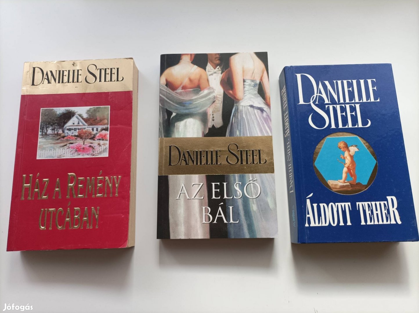 Danielle Steel könyvek eladók 