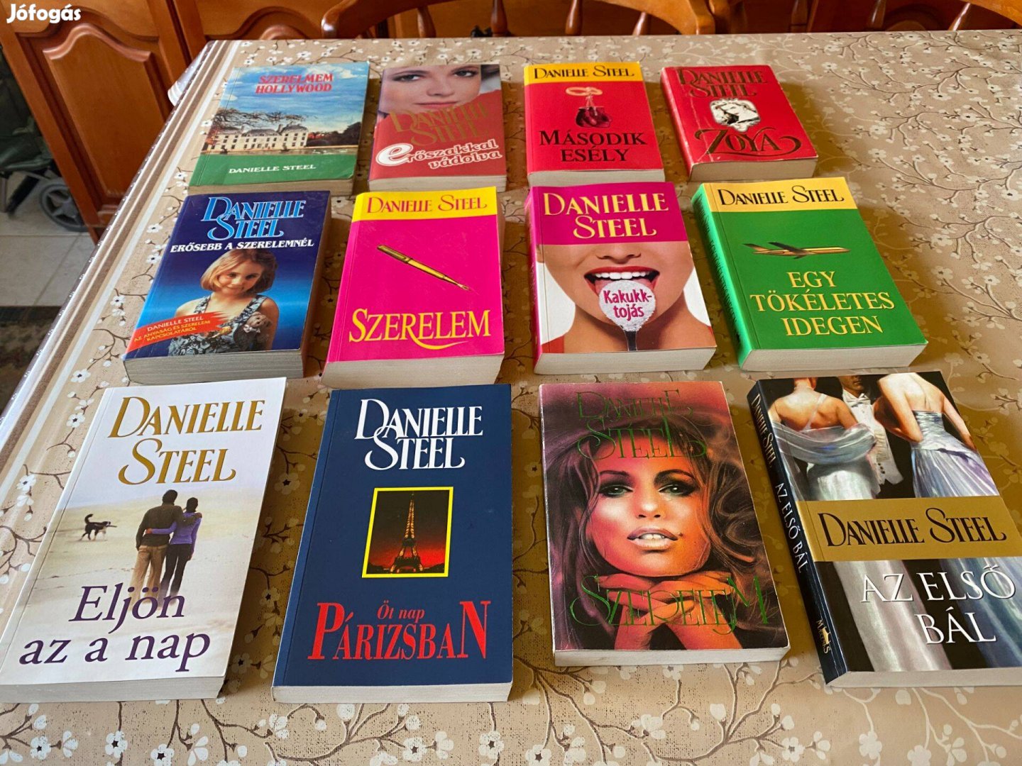 Danielle Steel regények 12db egyben