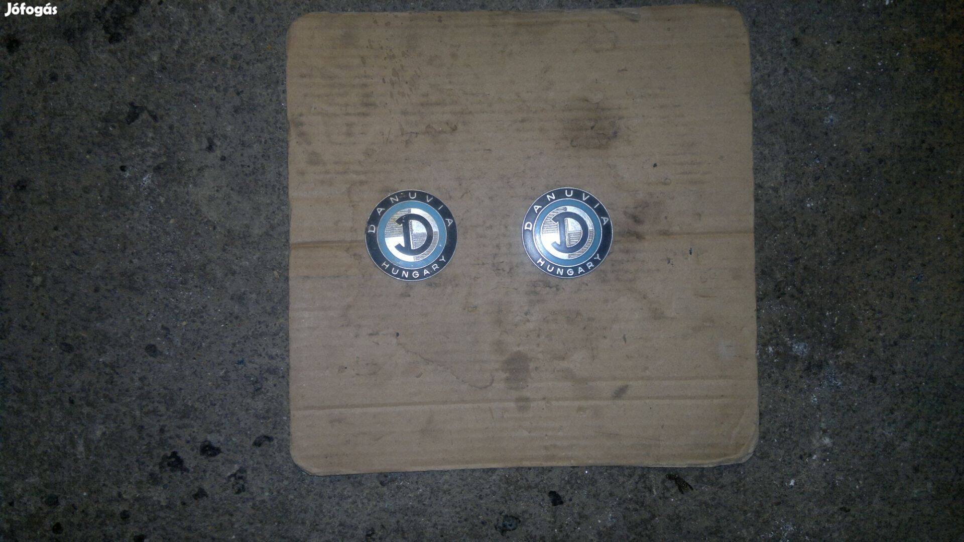 Danuvia 125 tankembléma pár