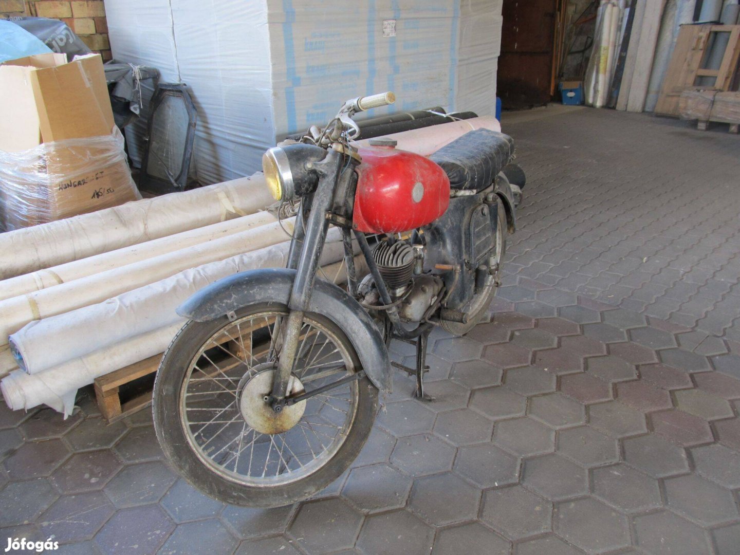 Danuvia motorkerékpár komplett 125 cm3 + alkatrészek