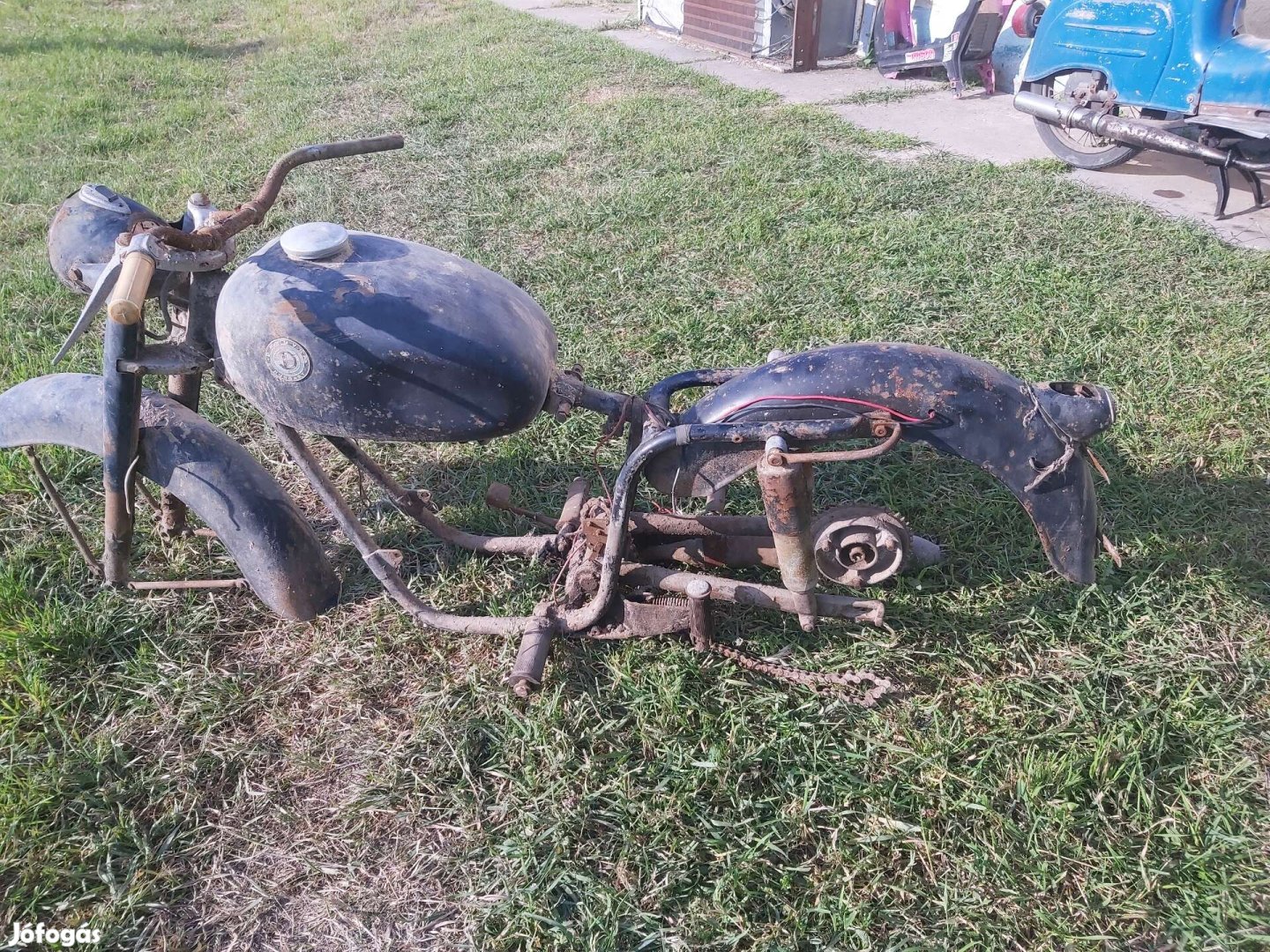 Danuvia tank eladó
