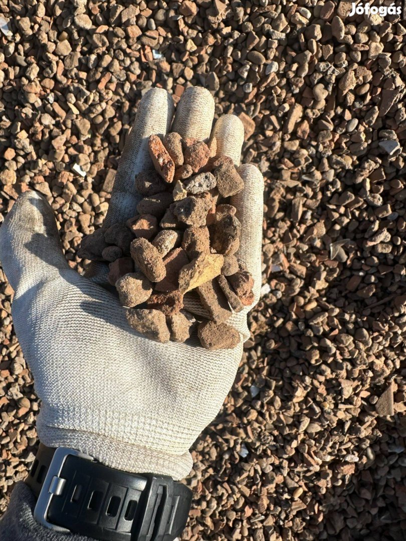 Darált tégla több frakcióban