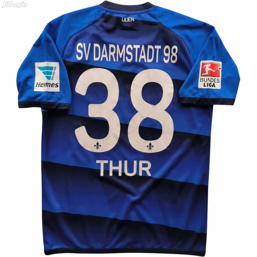 Darmstadt 98 2016-17 Jako hazai Daniel Thur foci mez L-es