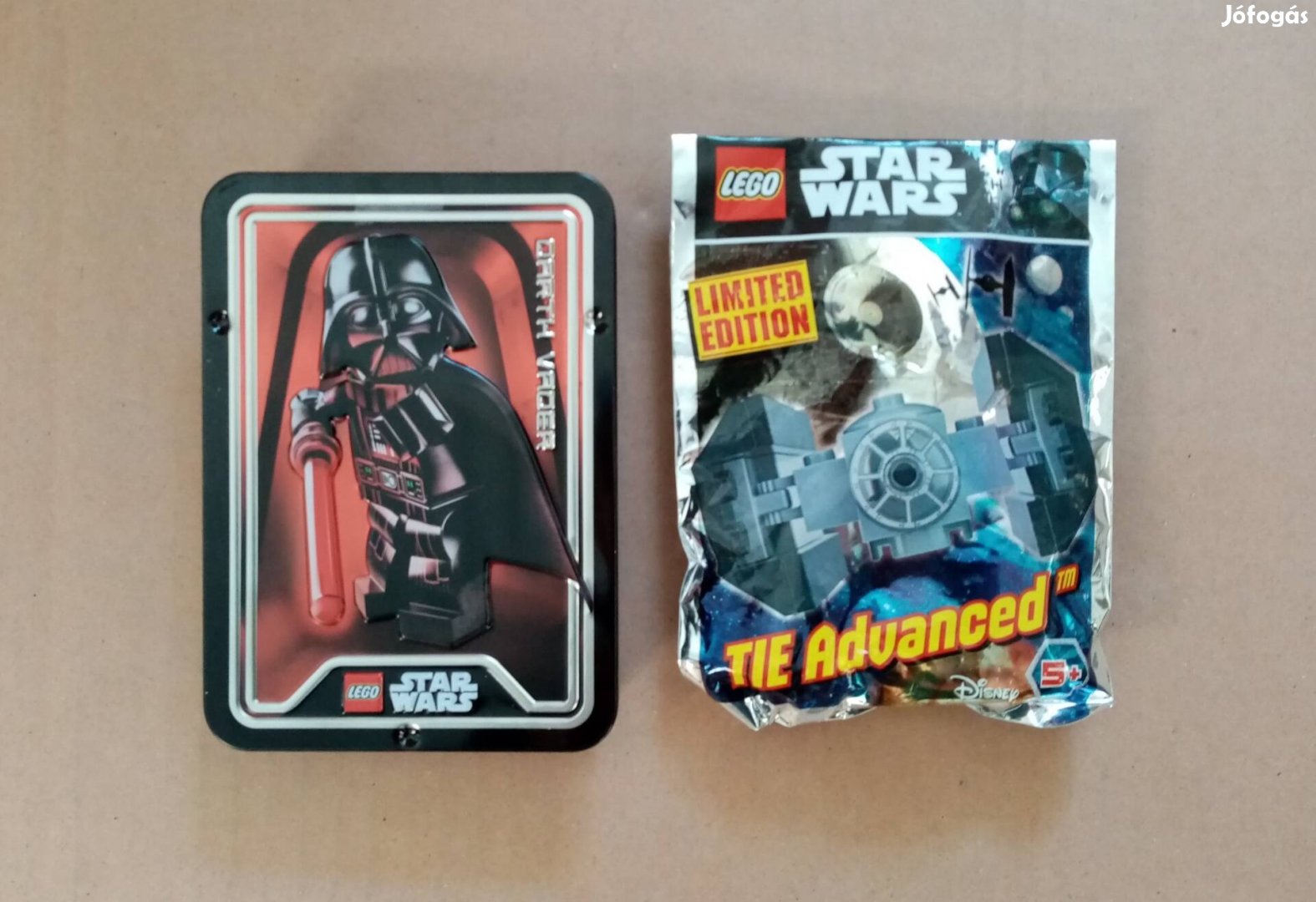 Darth Vader vadászgépe + minifigura új Star Wars LEGO