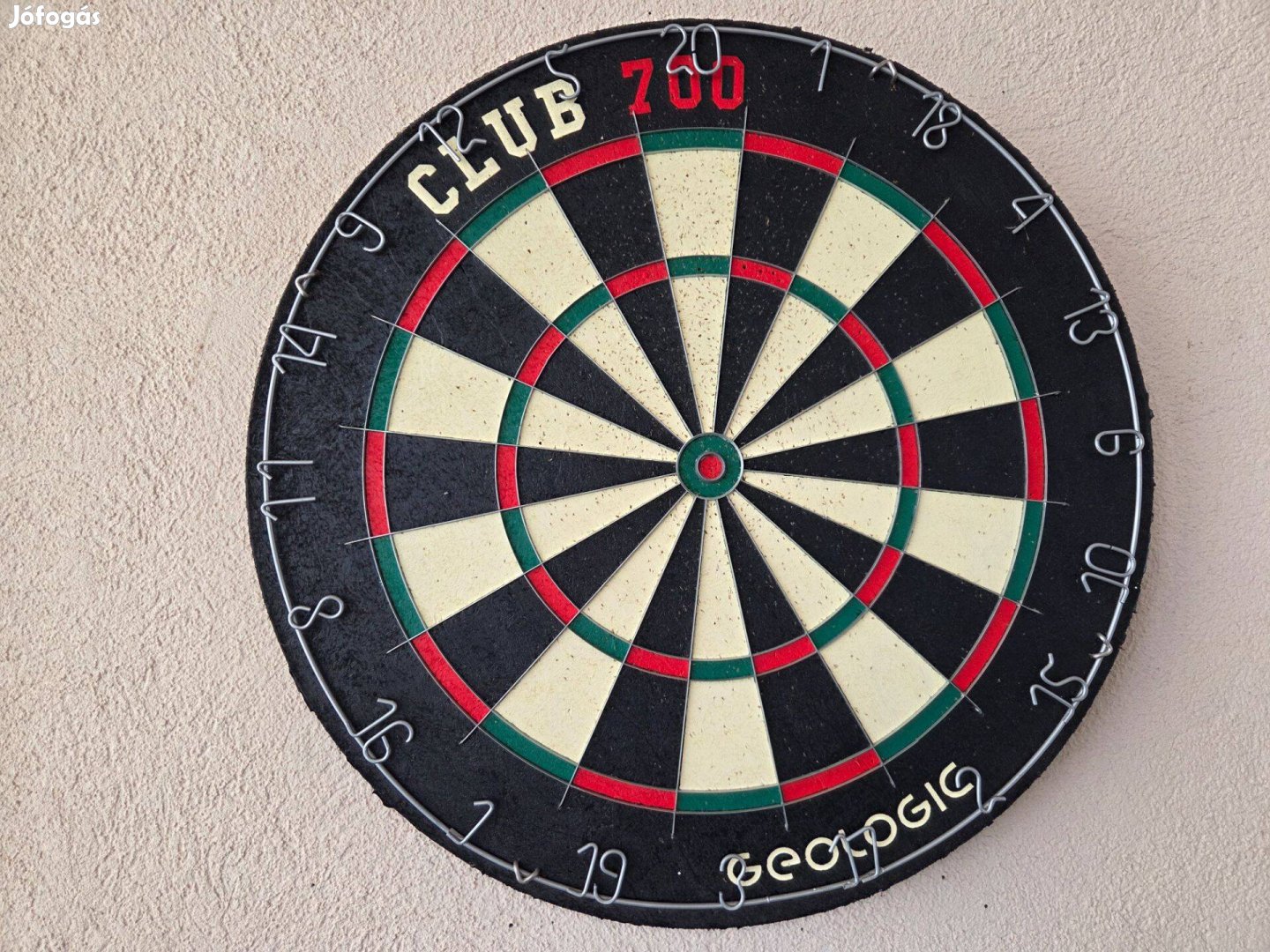 Dartstábla Decathlon Club 700, acél nyílakkal