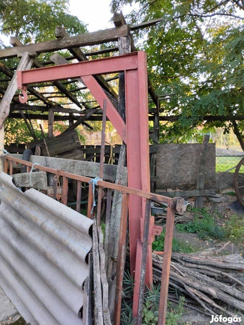 Daru emelő traktorhoz eladó