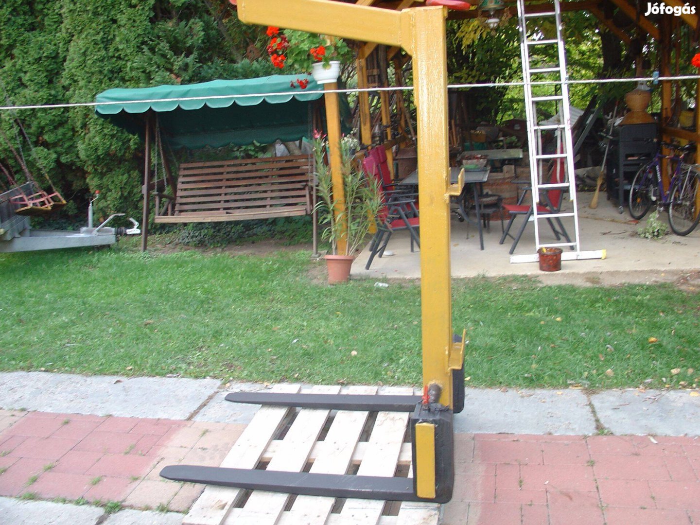 Daruvilla daru villa rakodó raklap emelő villa