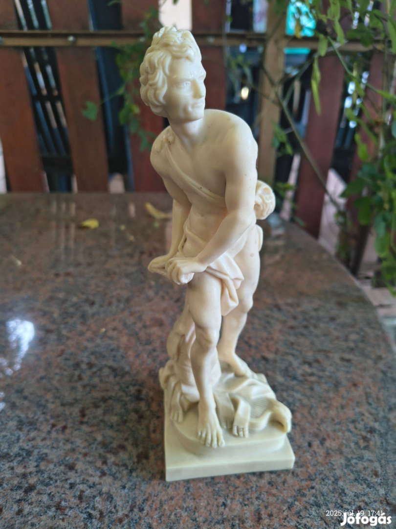 Dávid alabástrom szobor