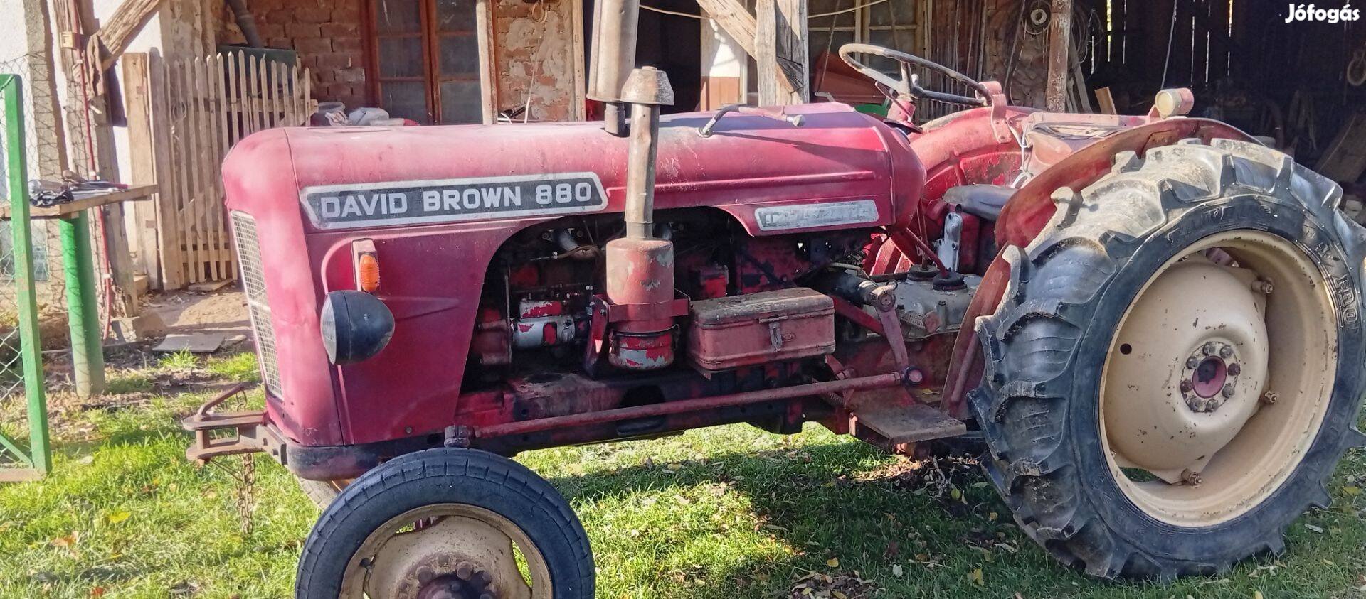 Dawid Brovn 880 traktor