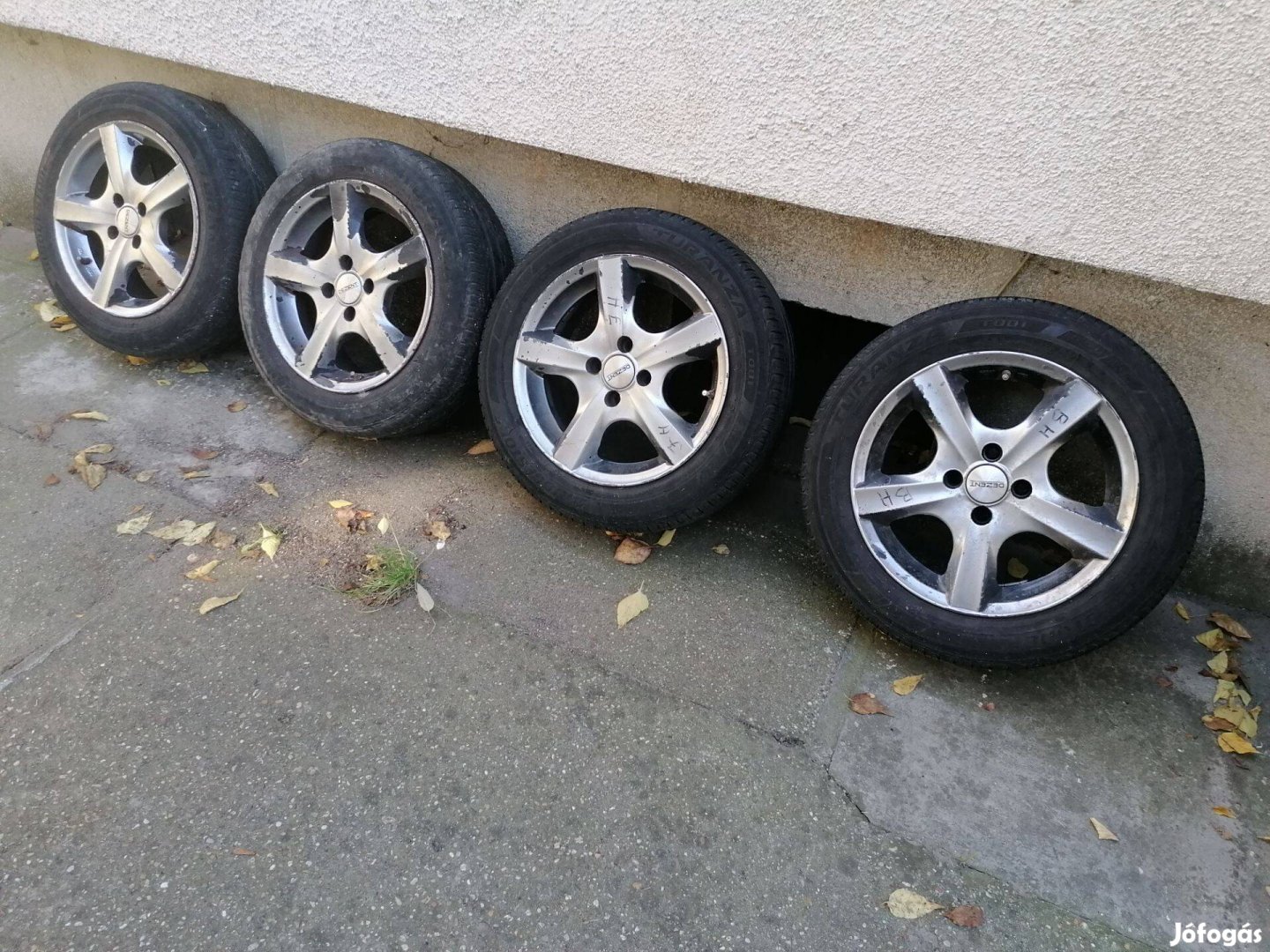 Db Bridgestone Turanza nyári gumi + alufelni 185/60 R15 egyben