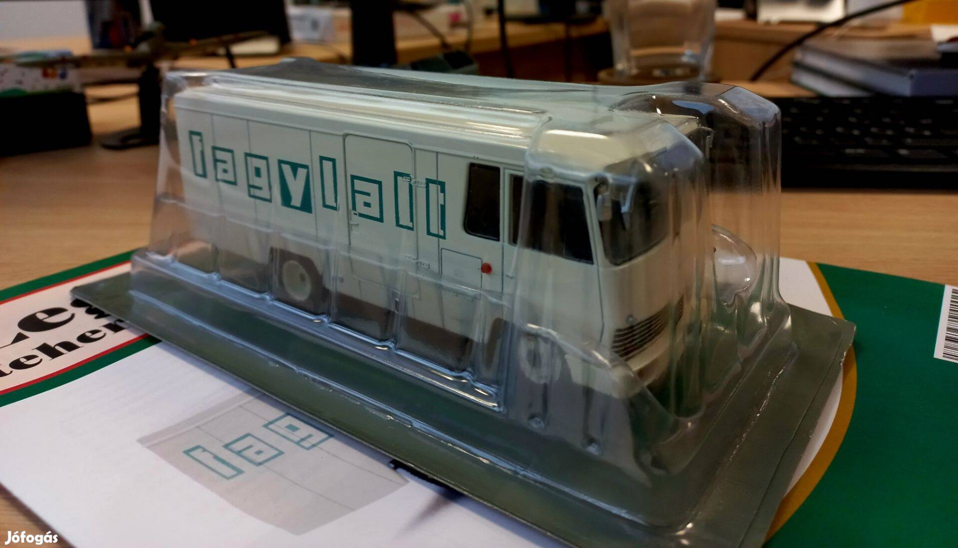 Deagostini Ikarus 404 Legendás teherautók a múltból