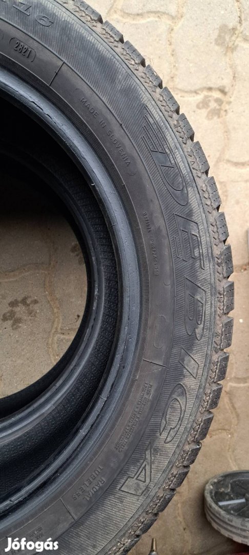 Debica 205/55 R16 téli gumi