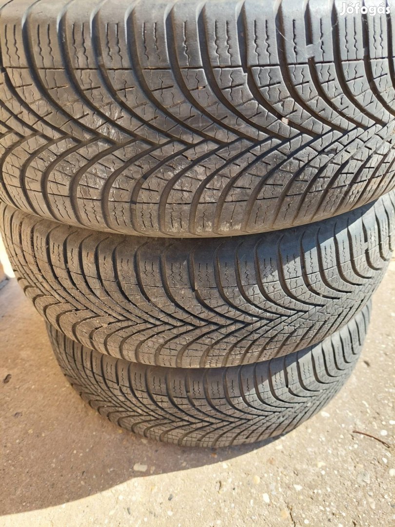 Debica négyevszakos 175/65r14 gumiabroncs