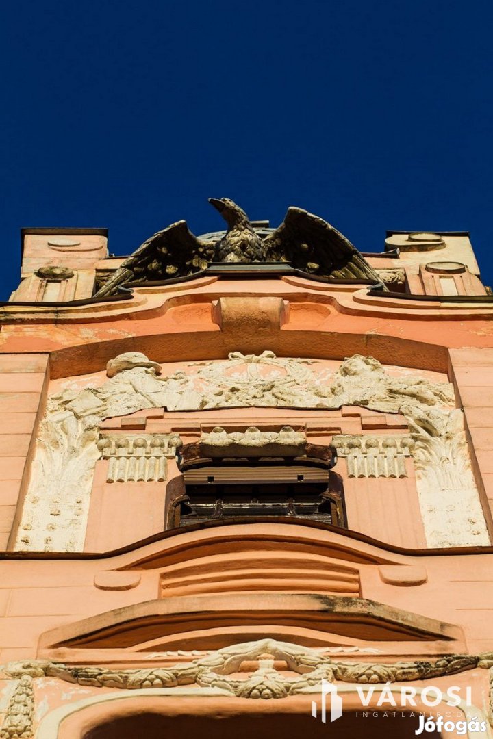 Debrecen Főutcáján 1700 nm-es impozáns ingatlan eladó!