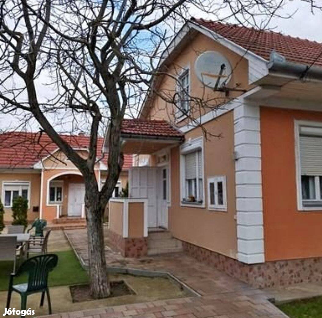 Debrecen Huszár Gál utca 18/A szép házak eladók!