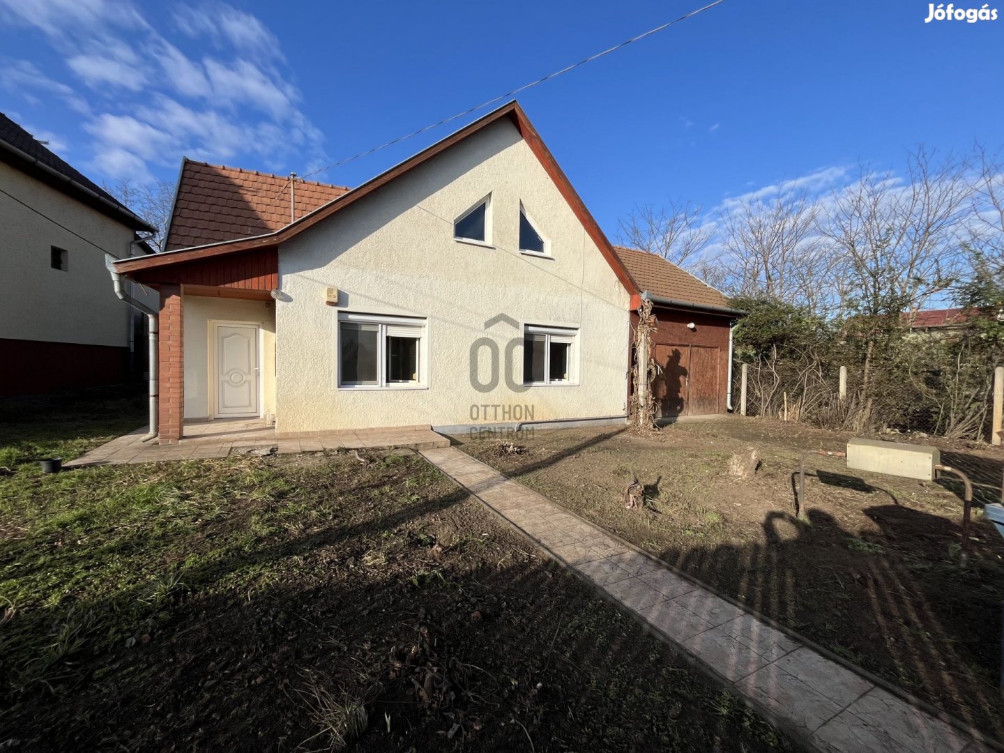 Debrecen Létai útból nyíló utcában ELADÓ egy 4 szobás