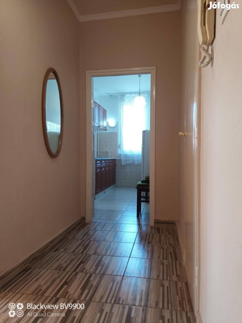 Debrecen Mata János utcán 2 szobás erkélyes gázfűtéses