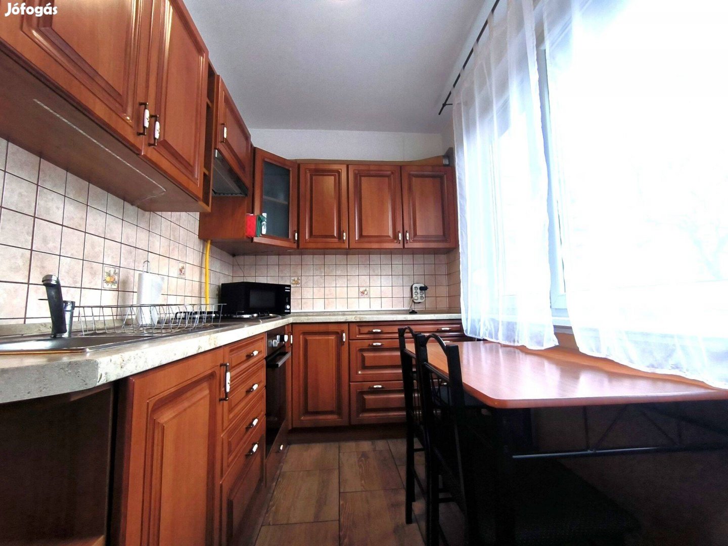 Debrecen Vénkertben Felújított, 4 szobás lakás eladó!