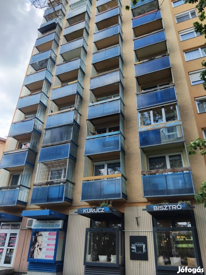 Debrecen, Bethlen utca, 30 m2-es lakás eladó!