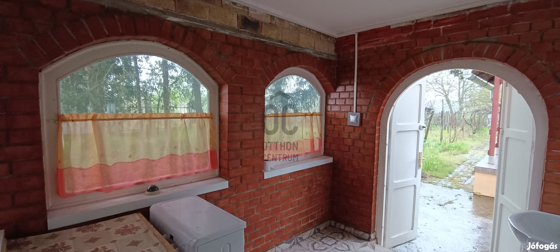 Debrecen, Biczó István-kert, 1 szobás ház, 900 nm-es telekkel eladó!