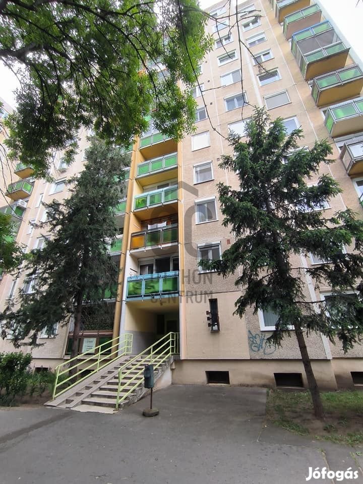 Debrecen, Egyetemek közelében a Görgey utcán, 51 nm- es, 6. emeleti, e