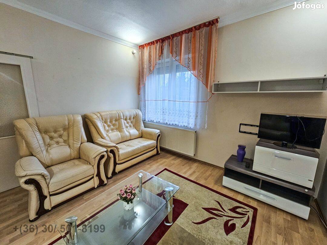 Debrecen, Epreskertben, zárt udvarban lévő, földszintes