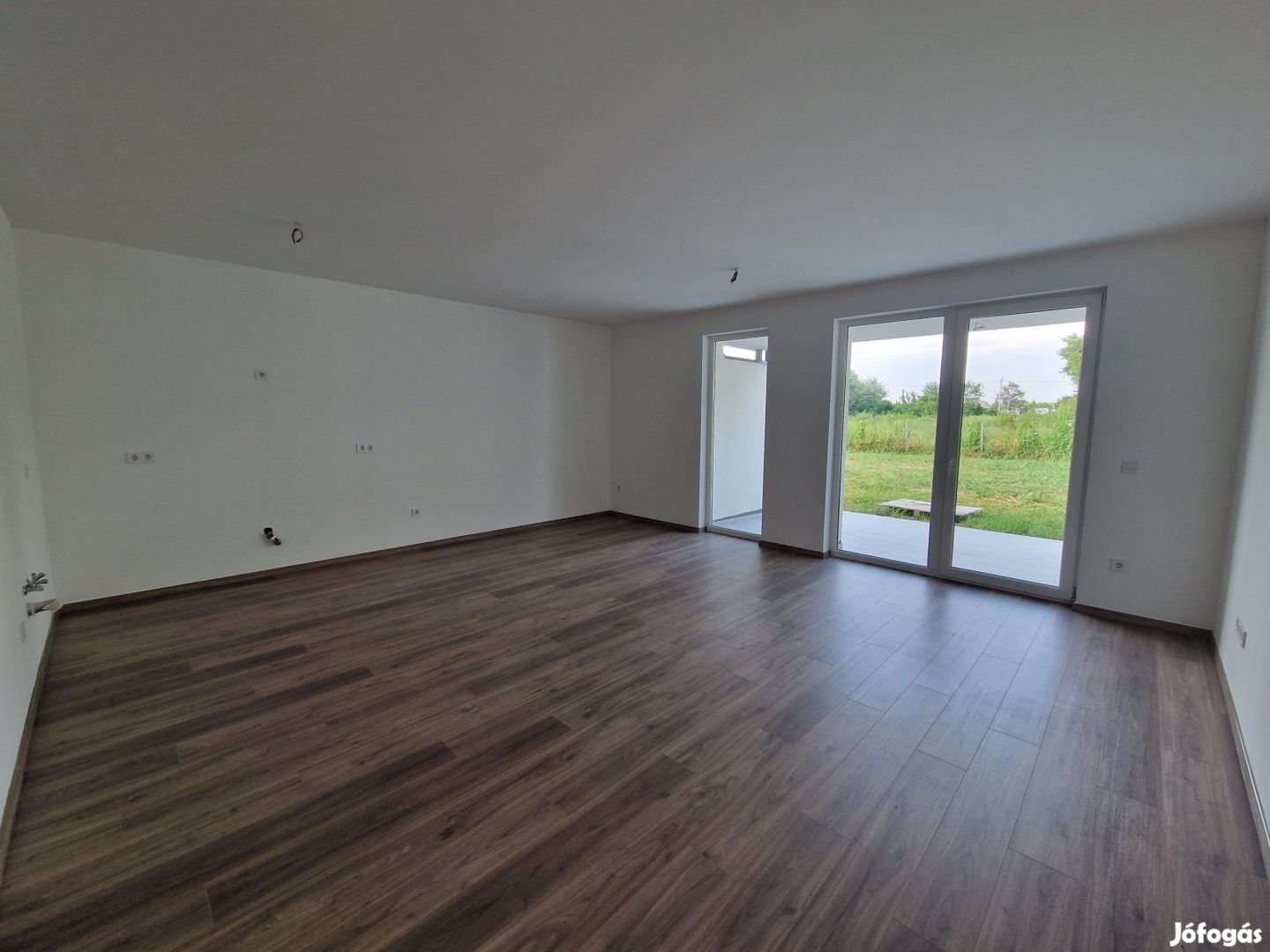 Debrecen, HATVAN UTCAI kertben, MODERN, 118 m2-es, sorház, SAJÁT