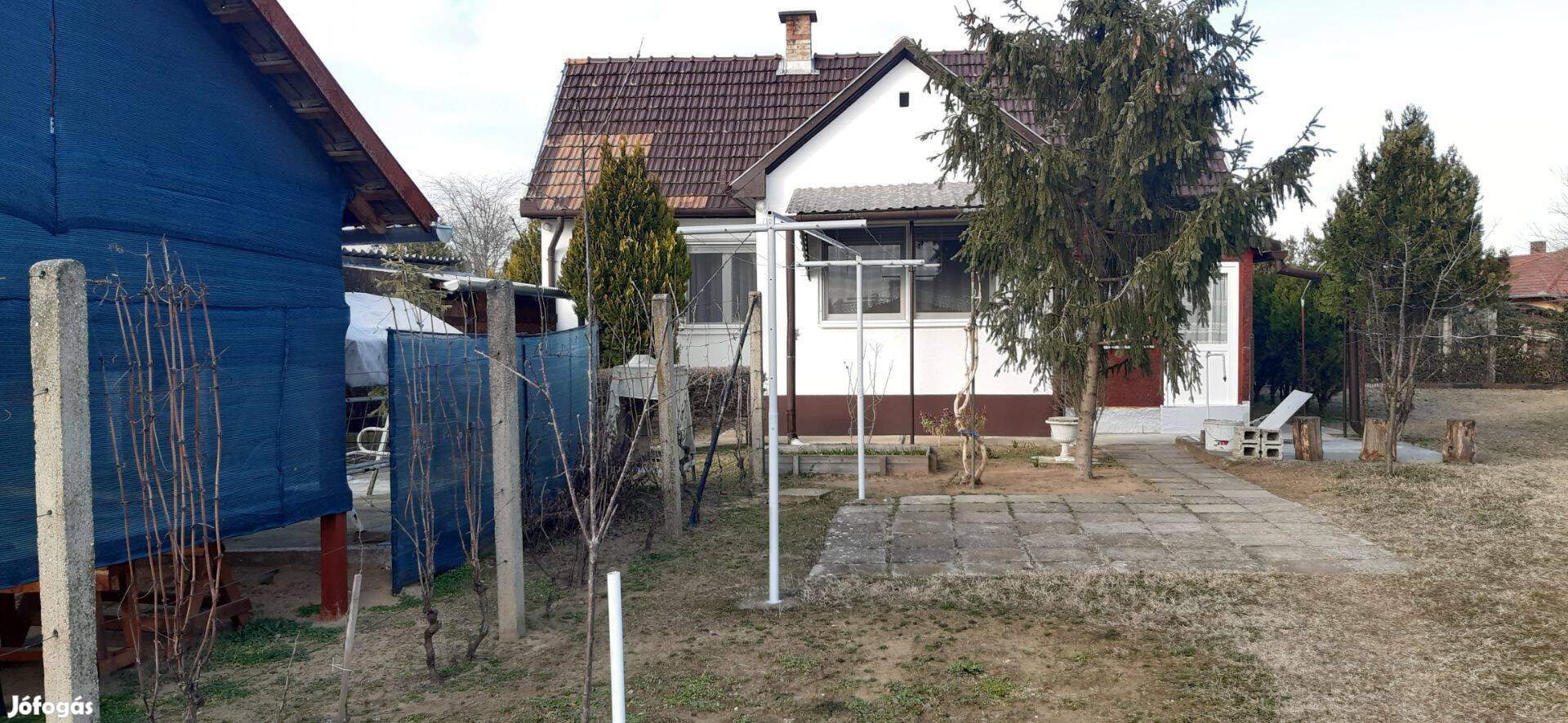 Debrecen, Kerekestelep, 48 m2-es családi ház, nagy telekkel eladó!