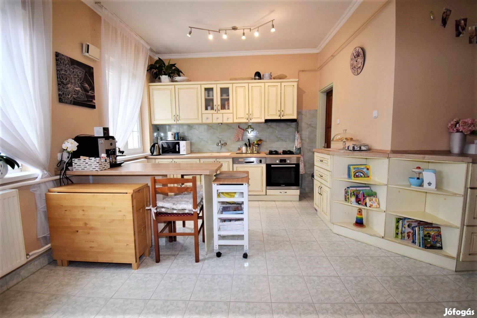 Debrecen - Felsőjózsán eladó egy 120nm-es jó állapotú családi ház!