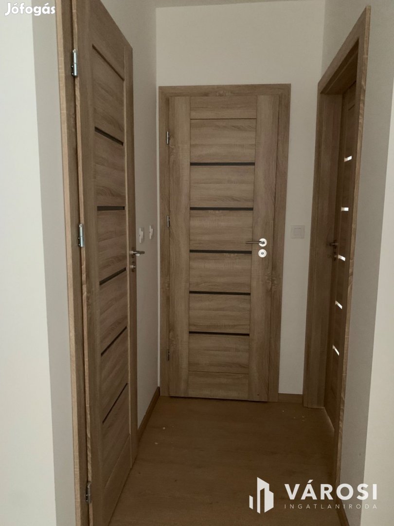 Debrecen belvárosában impozáns lakás