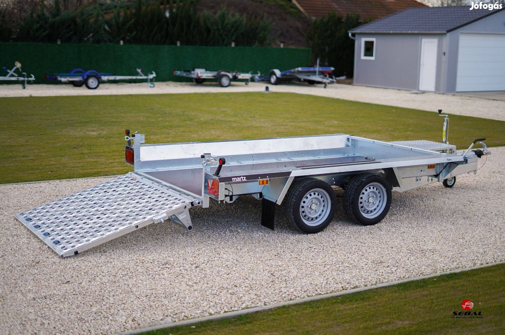 Debrecenben új 2700kg-os gépszállító utánfutó akciósan 1.990.000 Ft