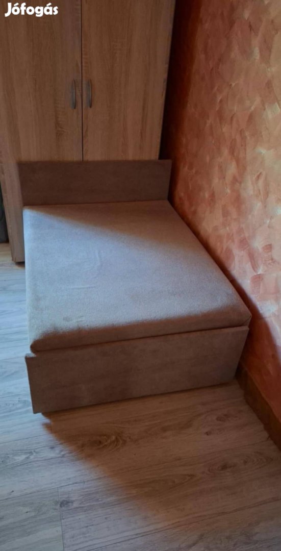 Debrecenben vendégágy eladó