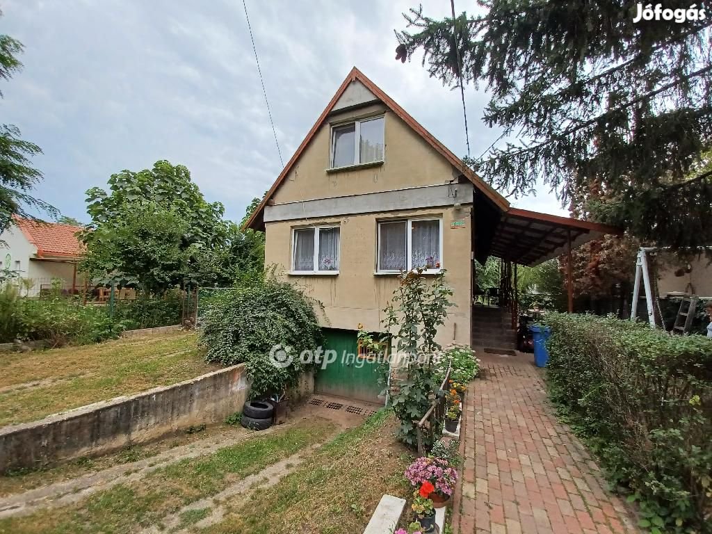 Debreceni 103 nm-es ház eladó