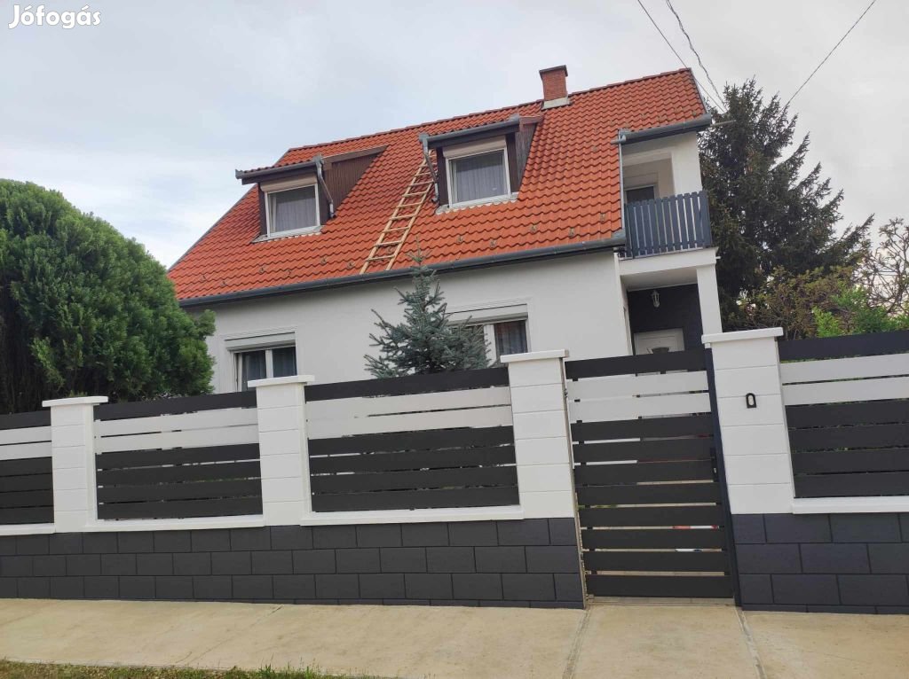 Debreceni 121 nm-es ház eladó