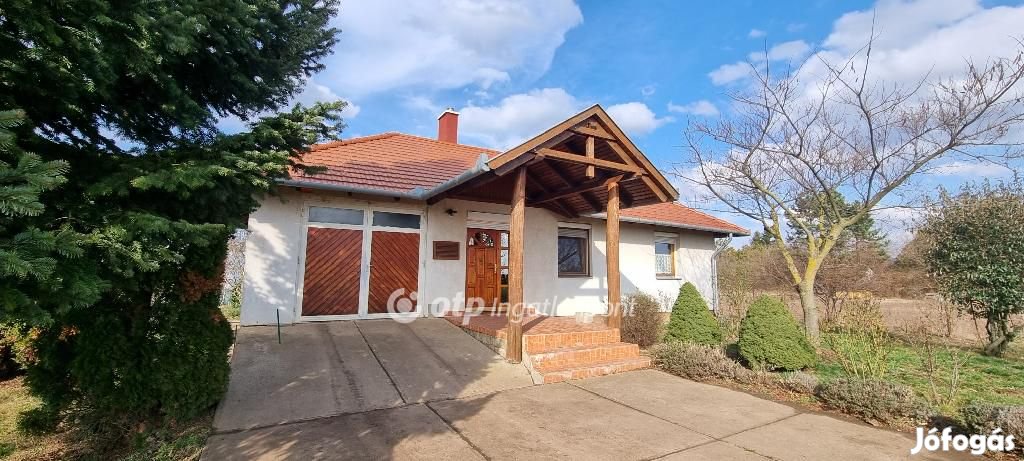 Debreceni 122 nm-es ház eladó