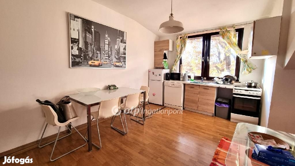Debreceni 130 nm-es lakás eladó