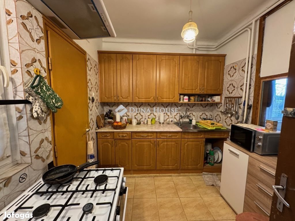 Debreceni 140 nm-es lakás eladó