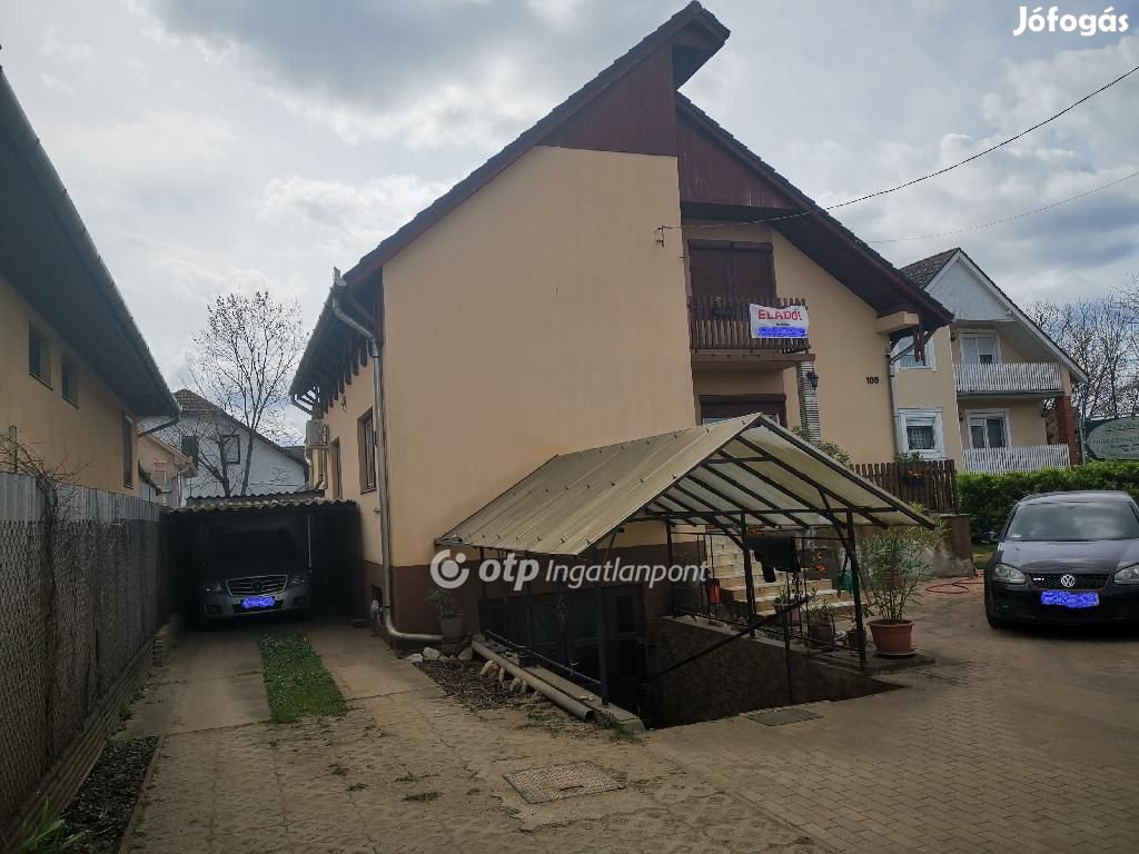 Debreceni 195 nm-es ház eladó