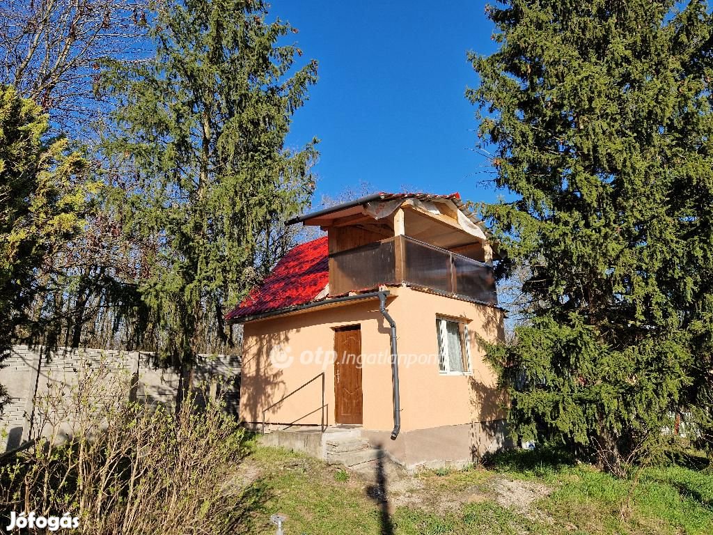 Debreceni 28 nm-es ház eladó