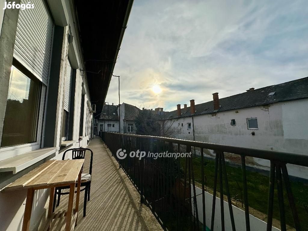Debreceni 47 nm-es lakás eladó