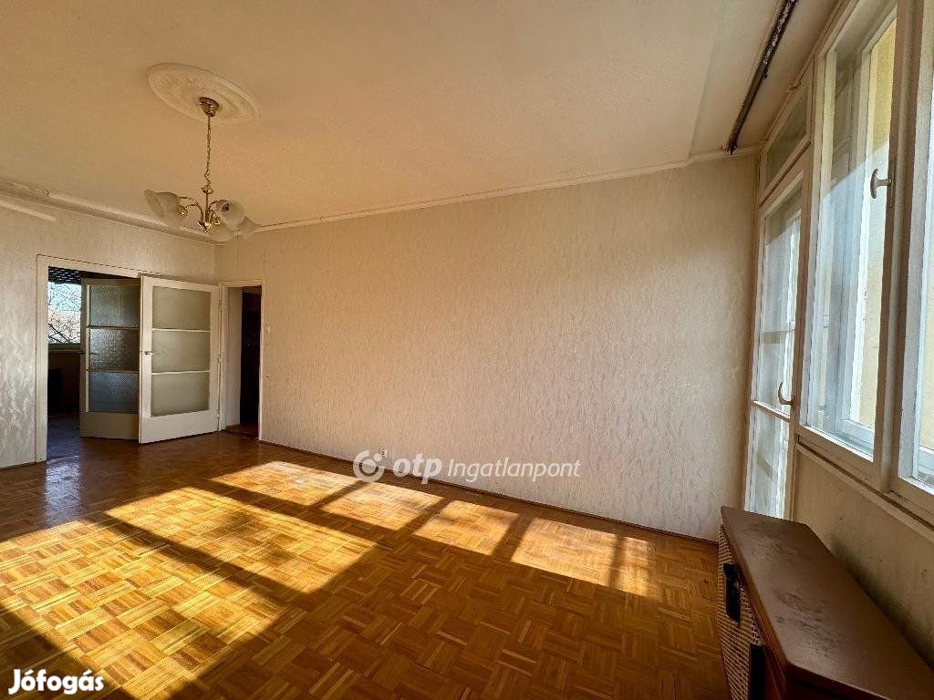 Debreceni 53 nm-es lakás eladó