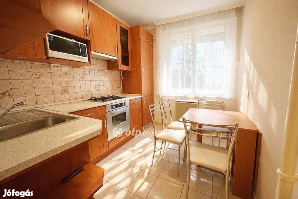 Debreceni 53 nm-es lakás eladó
