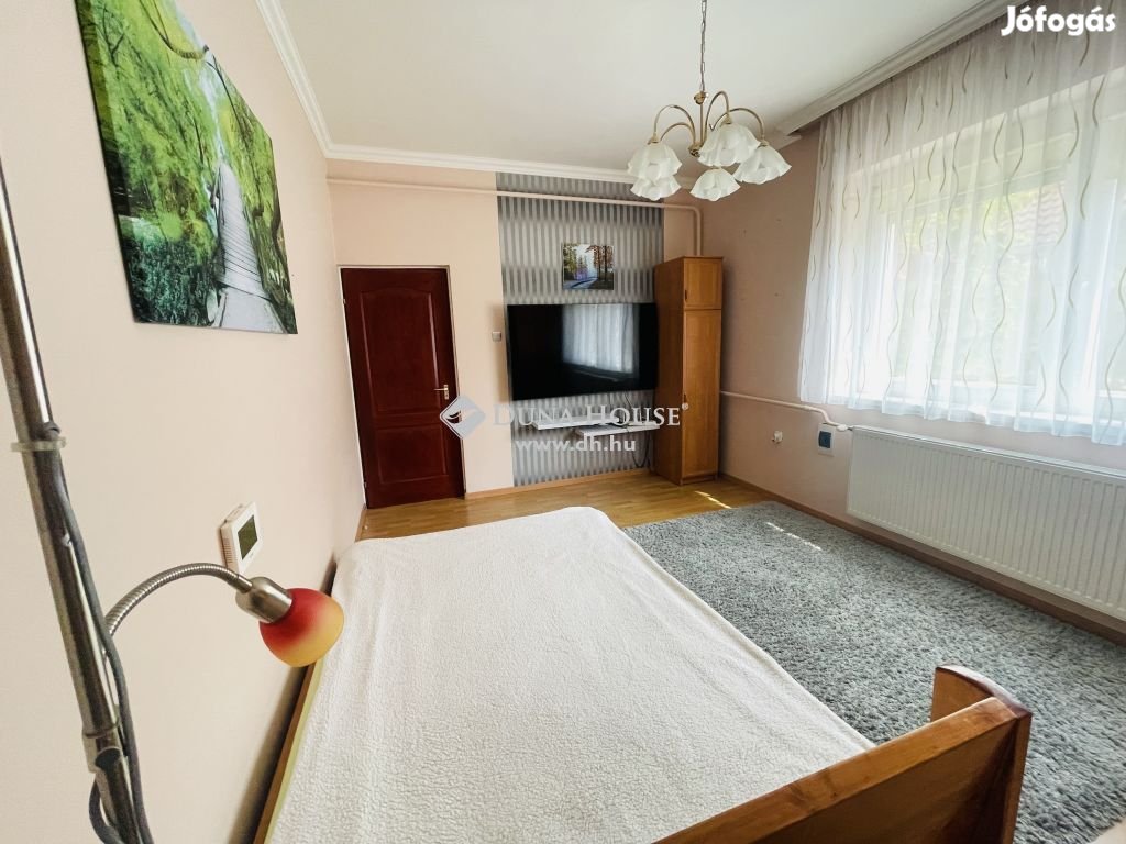 Debreceni 70 nm-es ház eladó