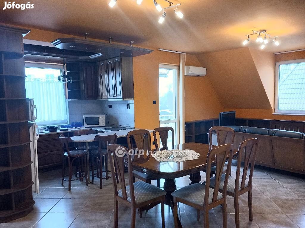 Debreceni 79 nm-es lakás eladó