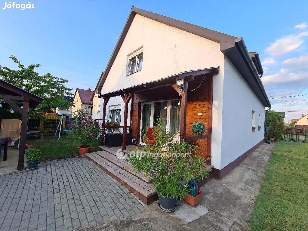 Debreceni eladó 138 nm-es ház