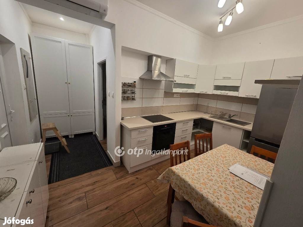 Debreceni eladó 40 nm-es lakás